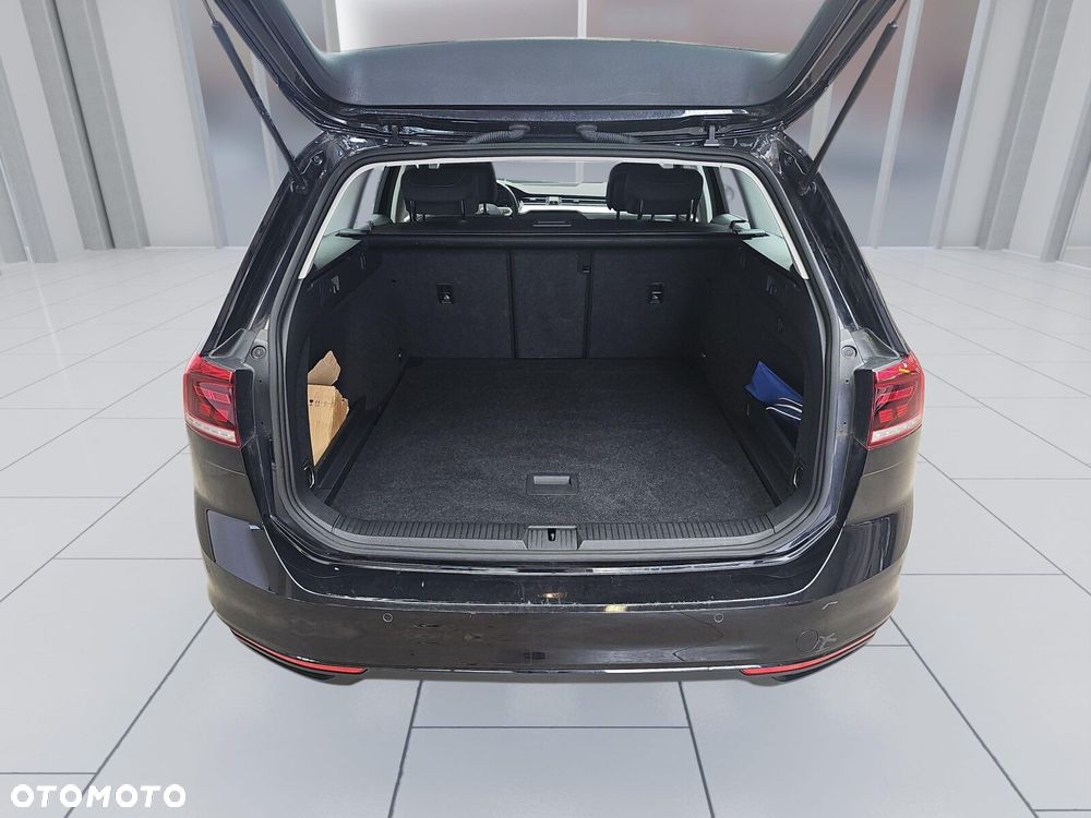 Volkswagen Passat Variant 1.5 TSI EVO Business DSG - 20