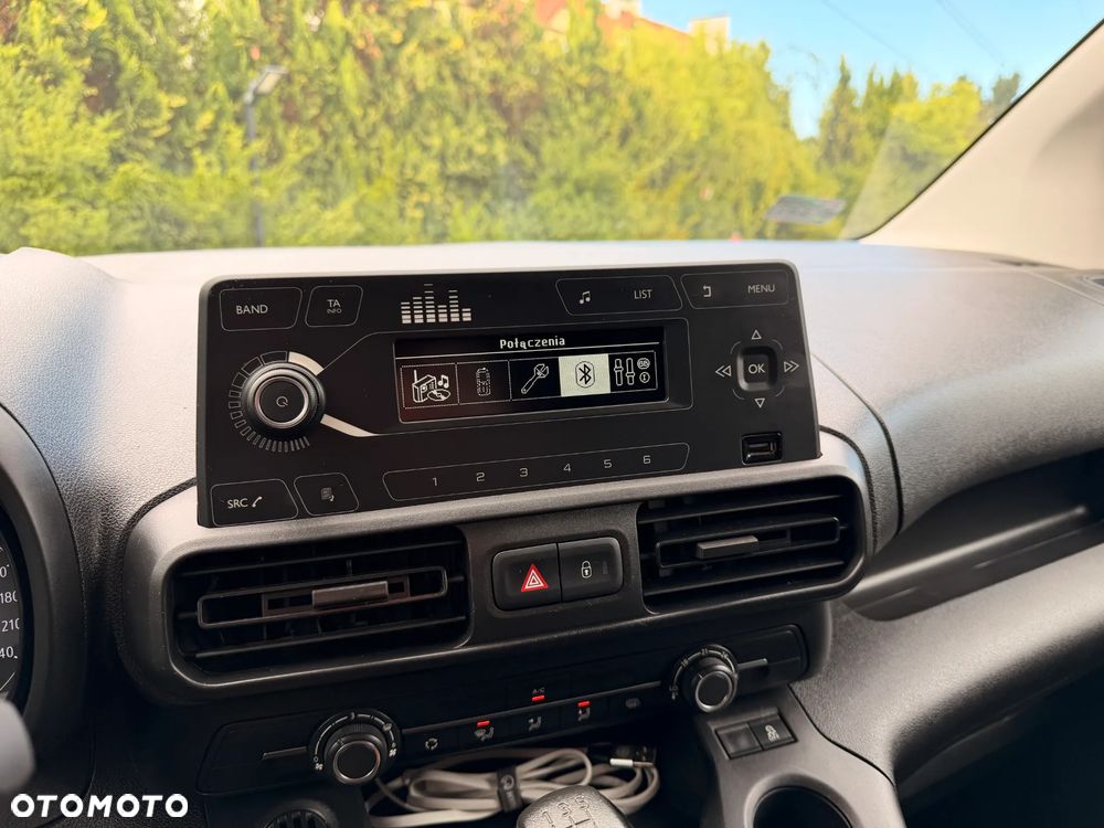 Opel COMBO - 28