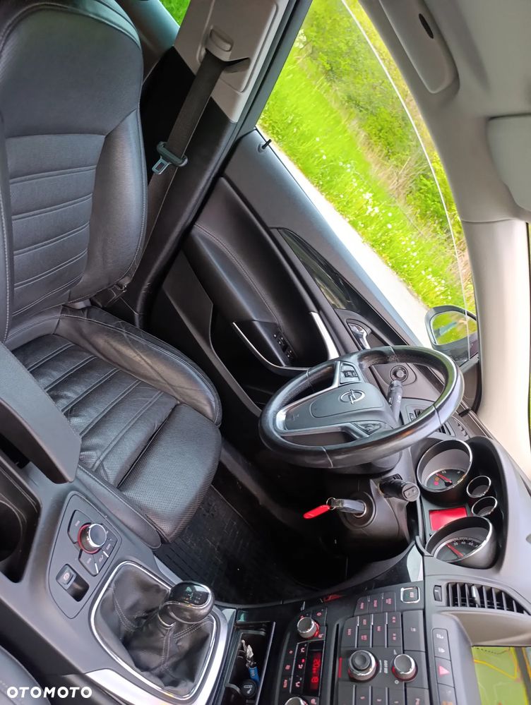 Opel Insignia - 4