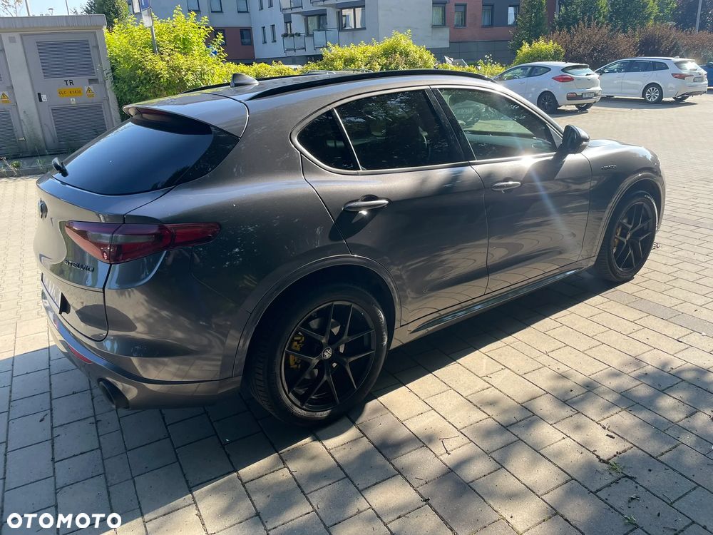 Alfa Romeo Stelvio 2.0 Turbo Veloce Q4 - 4