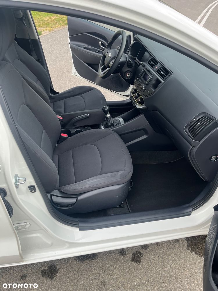 Kia Rio 1.2 Edition 7 - 17