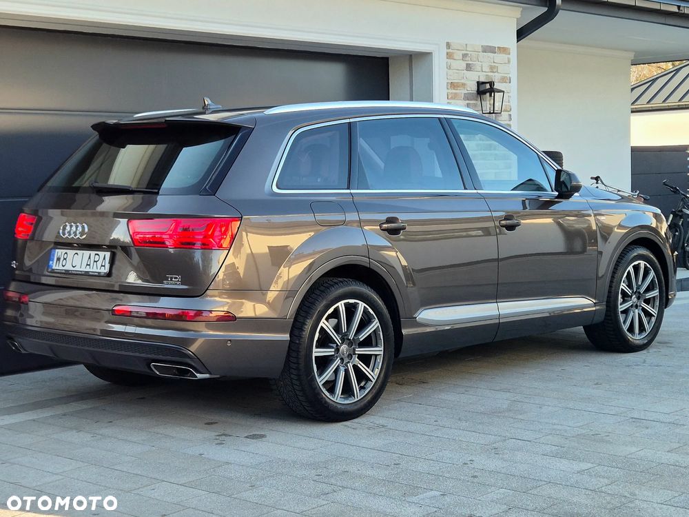 Audi Q7 - 7