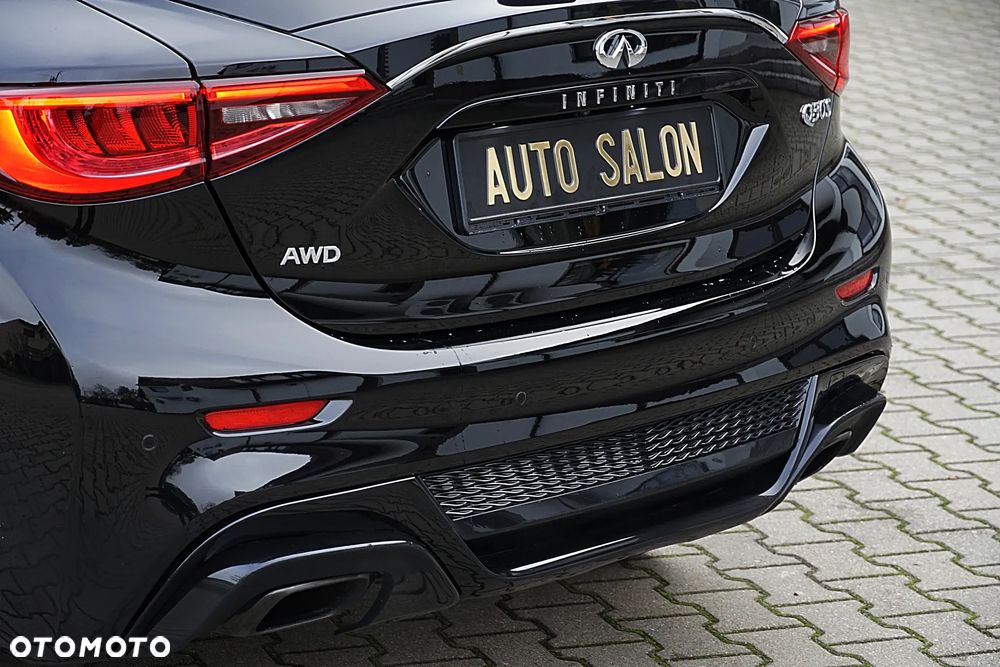 Infiniti Q30 2.0t DCT AWD Sport - 22
