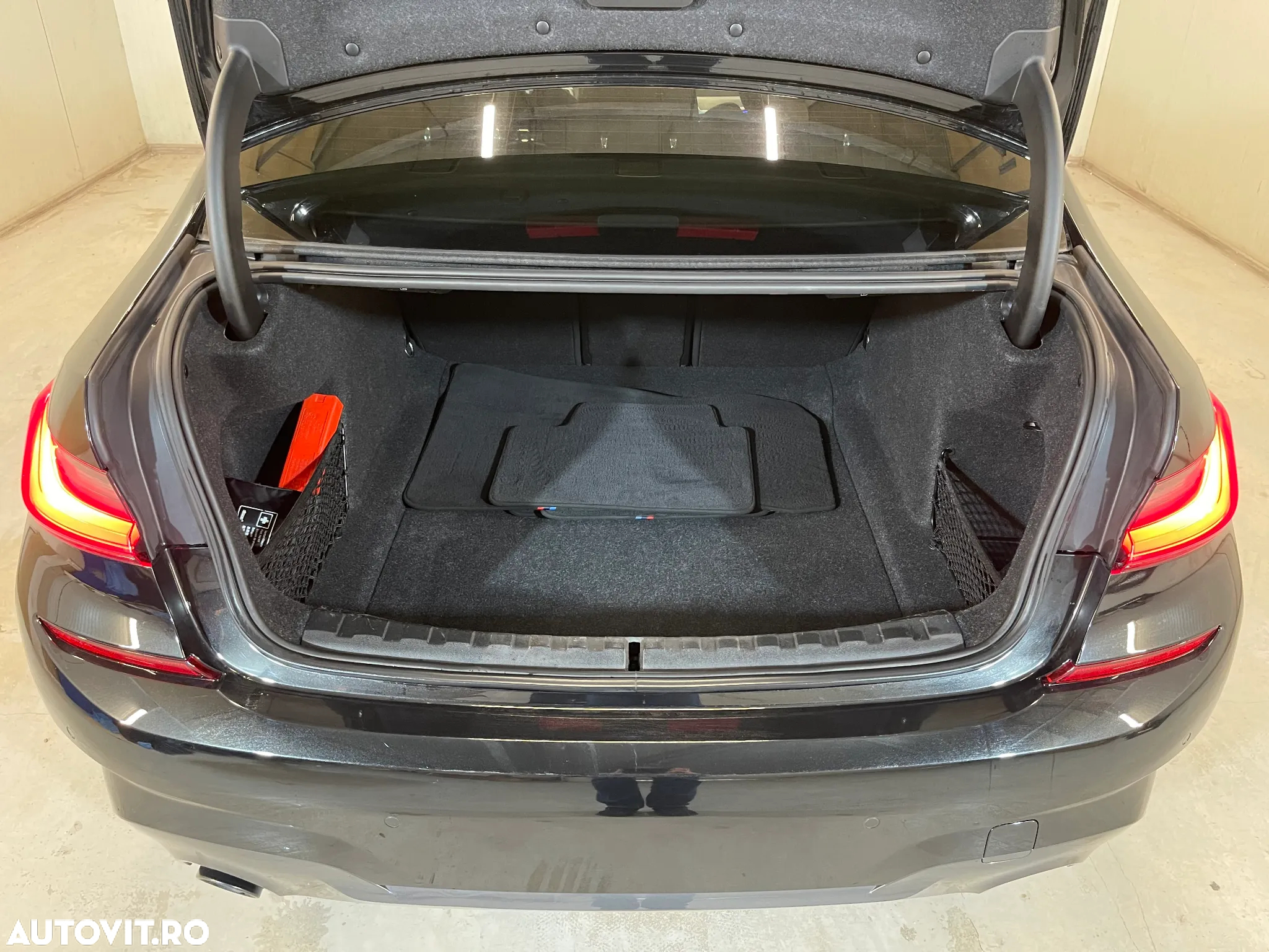 BMW Seria 3 320d xDrive AT M Sport - 13