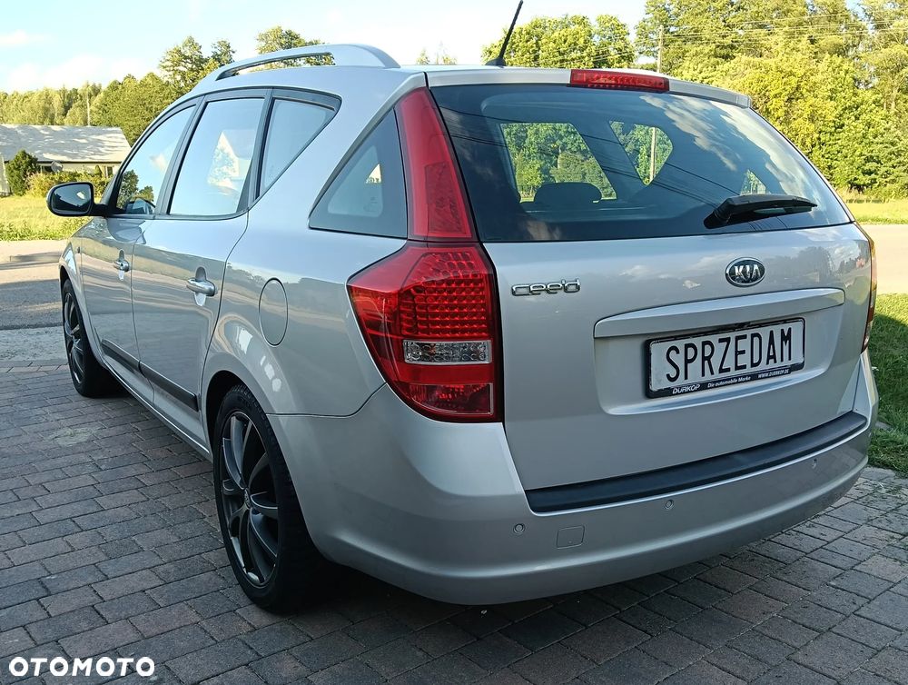 Kia Ceed 1.6 Comfort + - 5