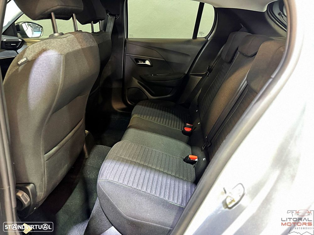 Peugeot 208 1.2 PureTech Active Pack - 17