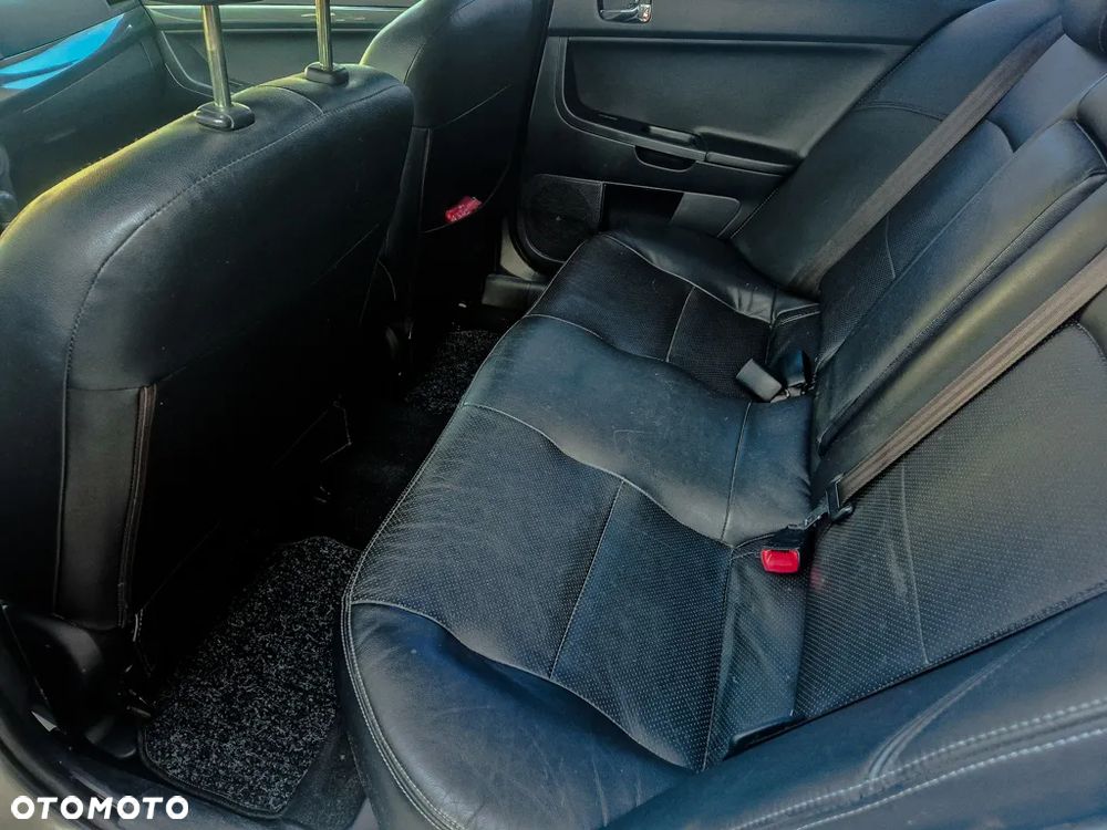 Mitsubishi Lancer - 16