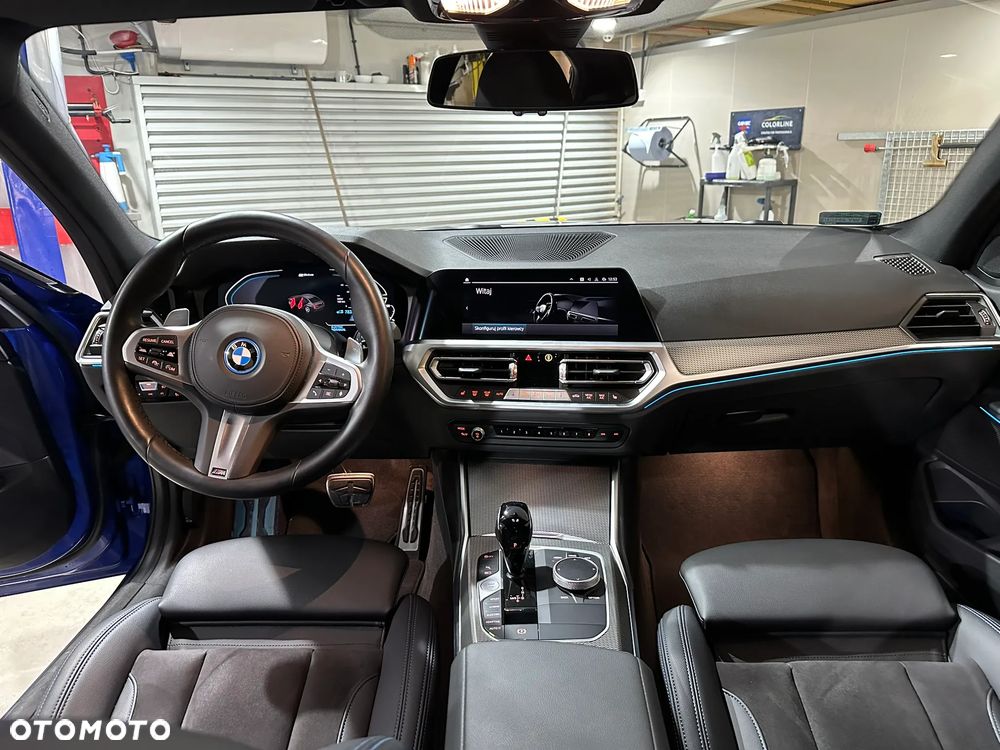 BMW Seria 3 330e xDrive M Sport sport - 13
