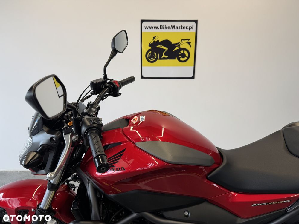Honda NC - 20