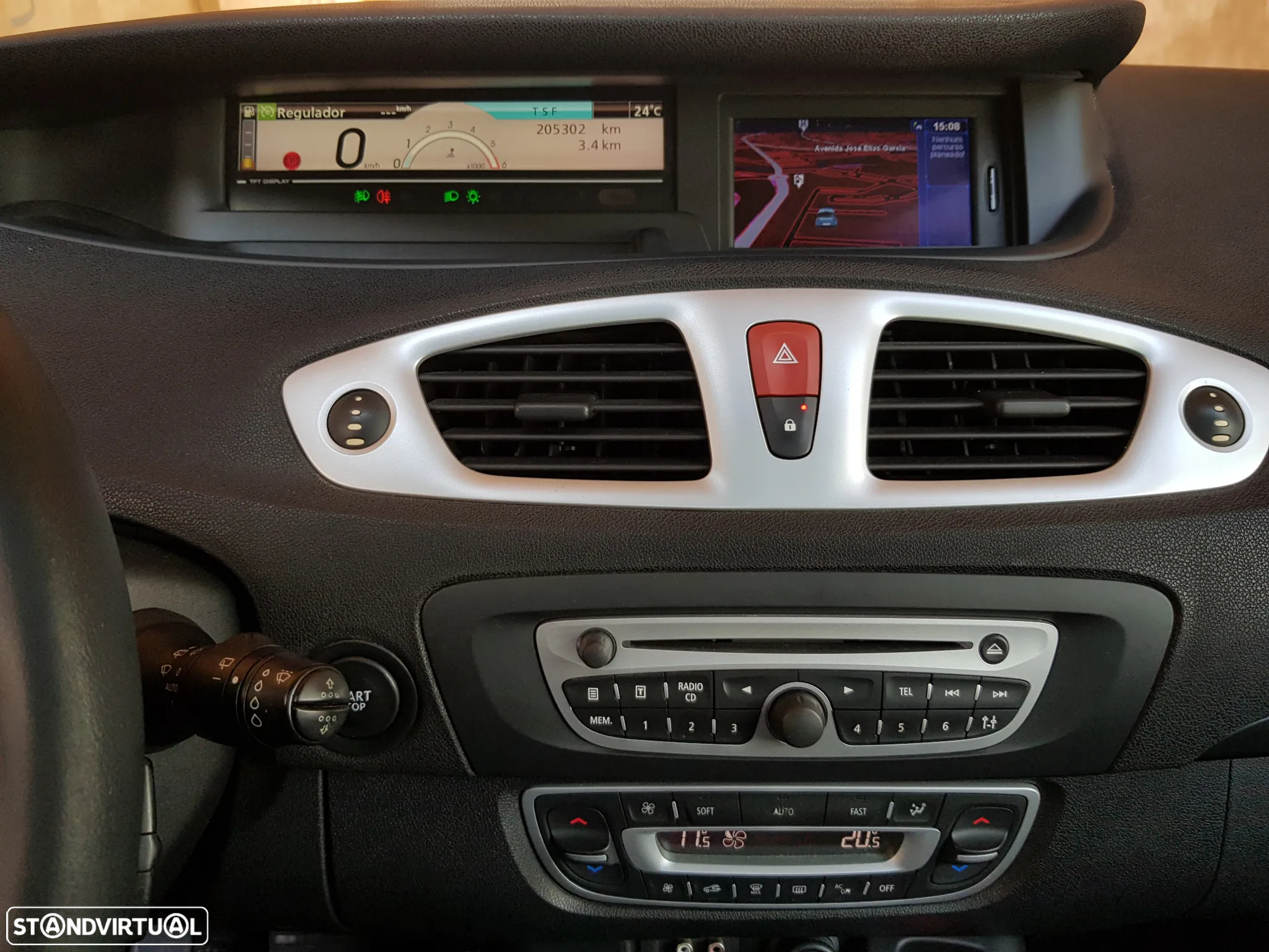 Renault Scénic 1.5 dCi Dynamique S - 17