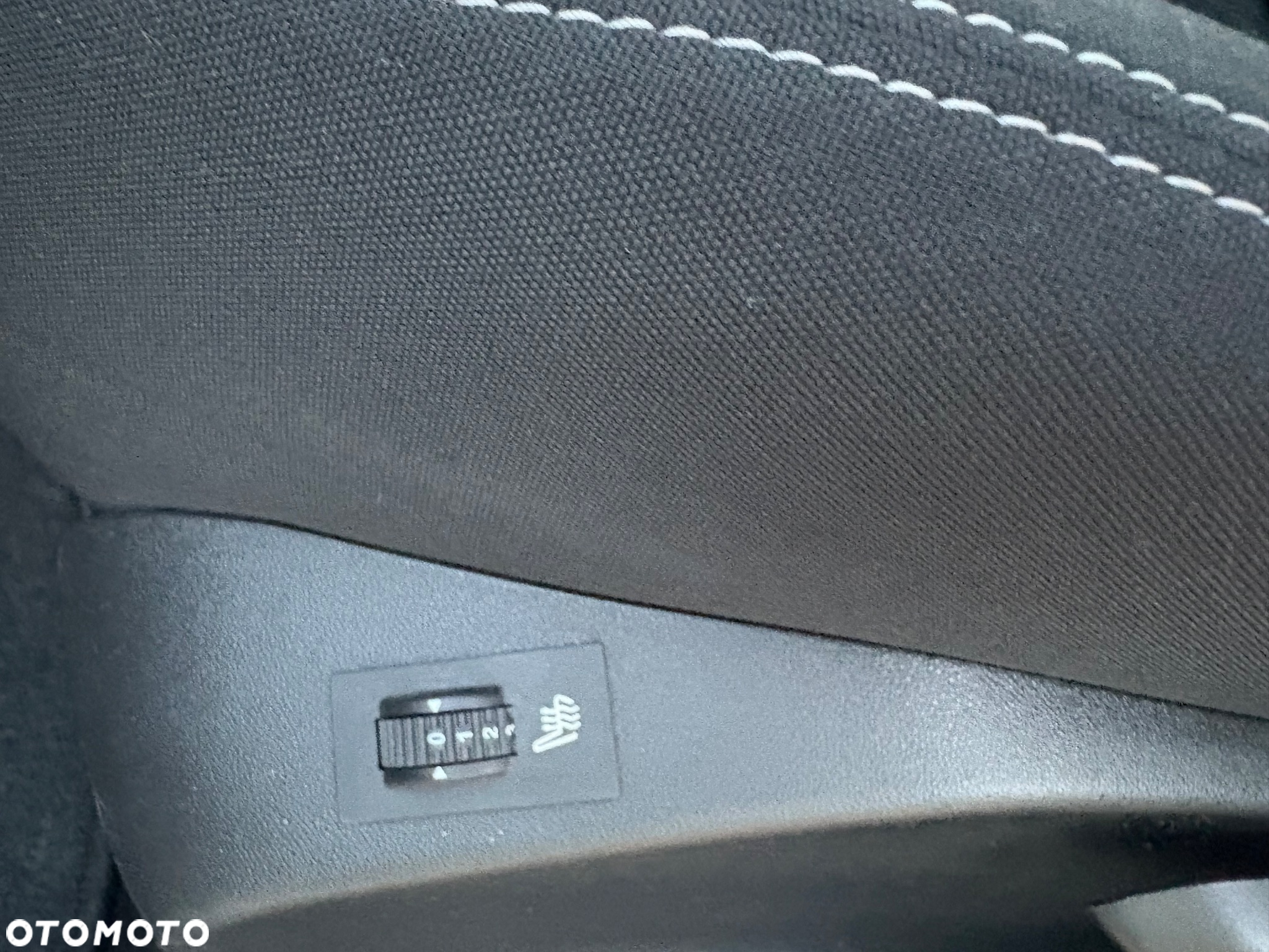 Peugeot 208 PureTech 82 Start & Stop Tech Edition - 18