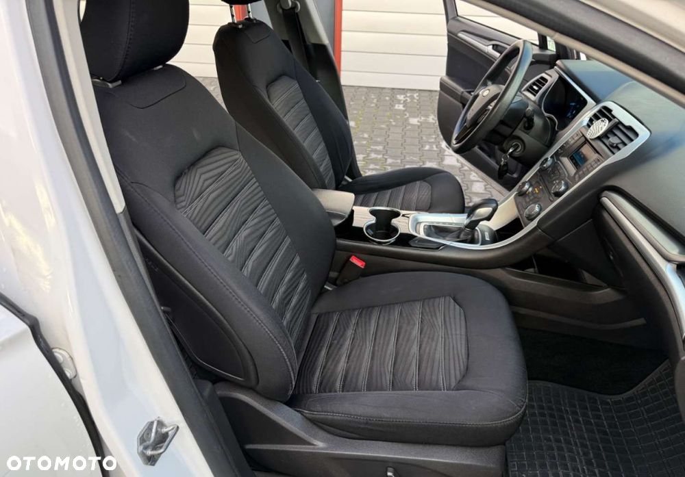 Ford Fusion - 18