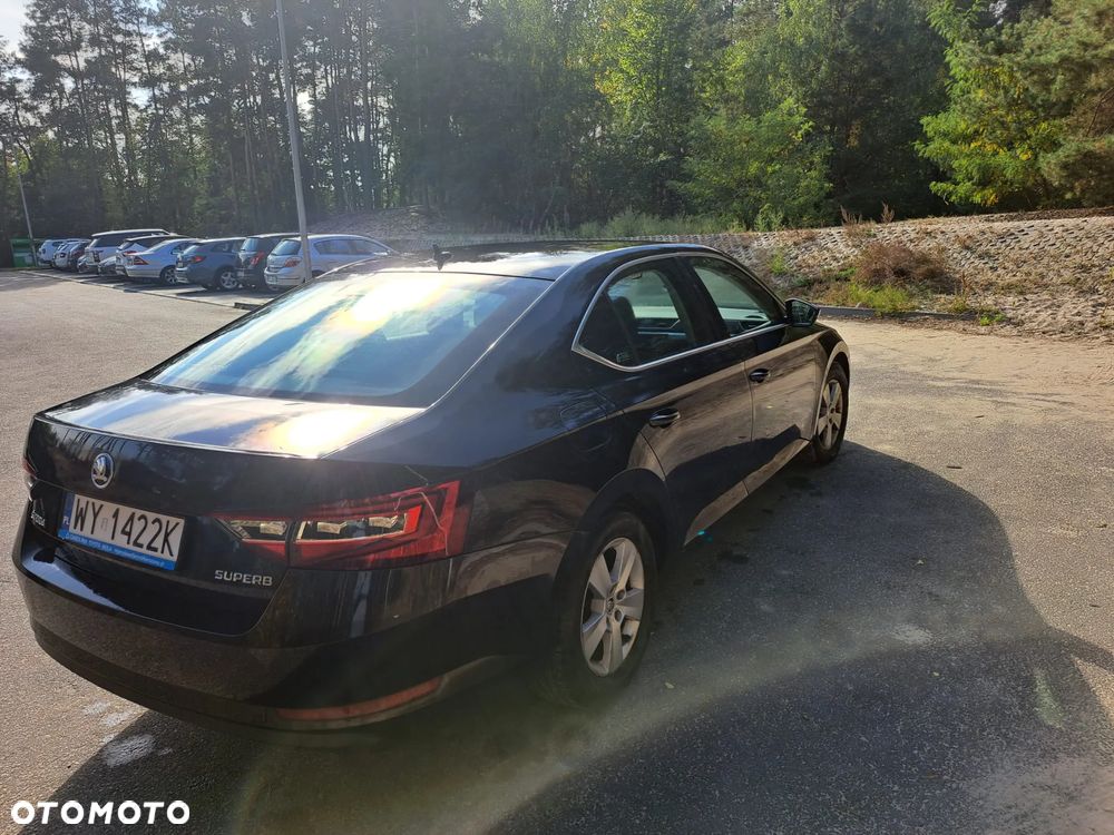 Skoda Superb 2017 photo 5