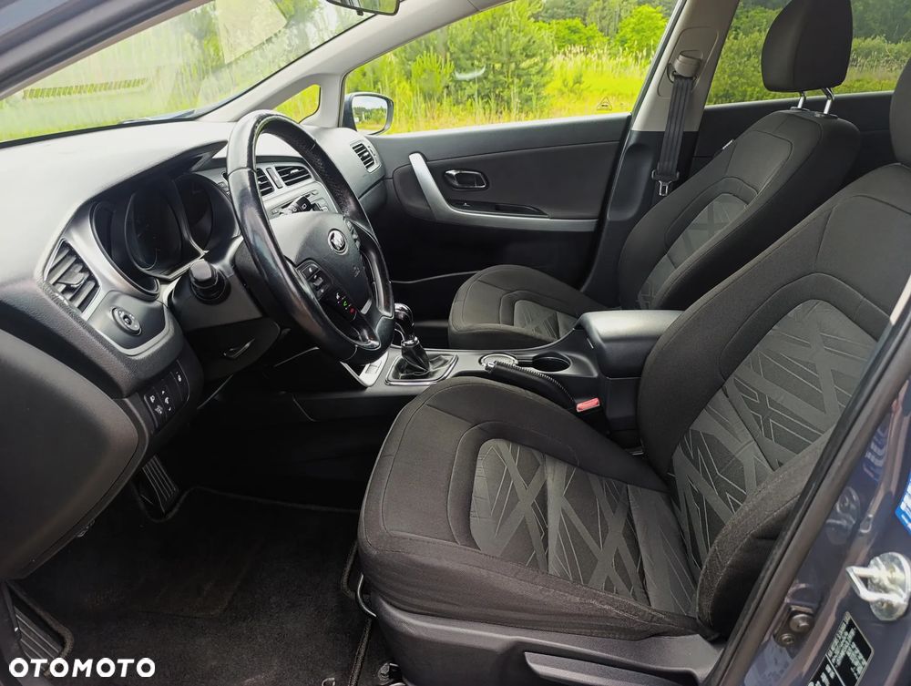Kia Ceed 1.6 GDI Dream Team Edition - 27