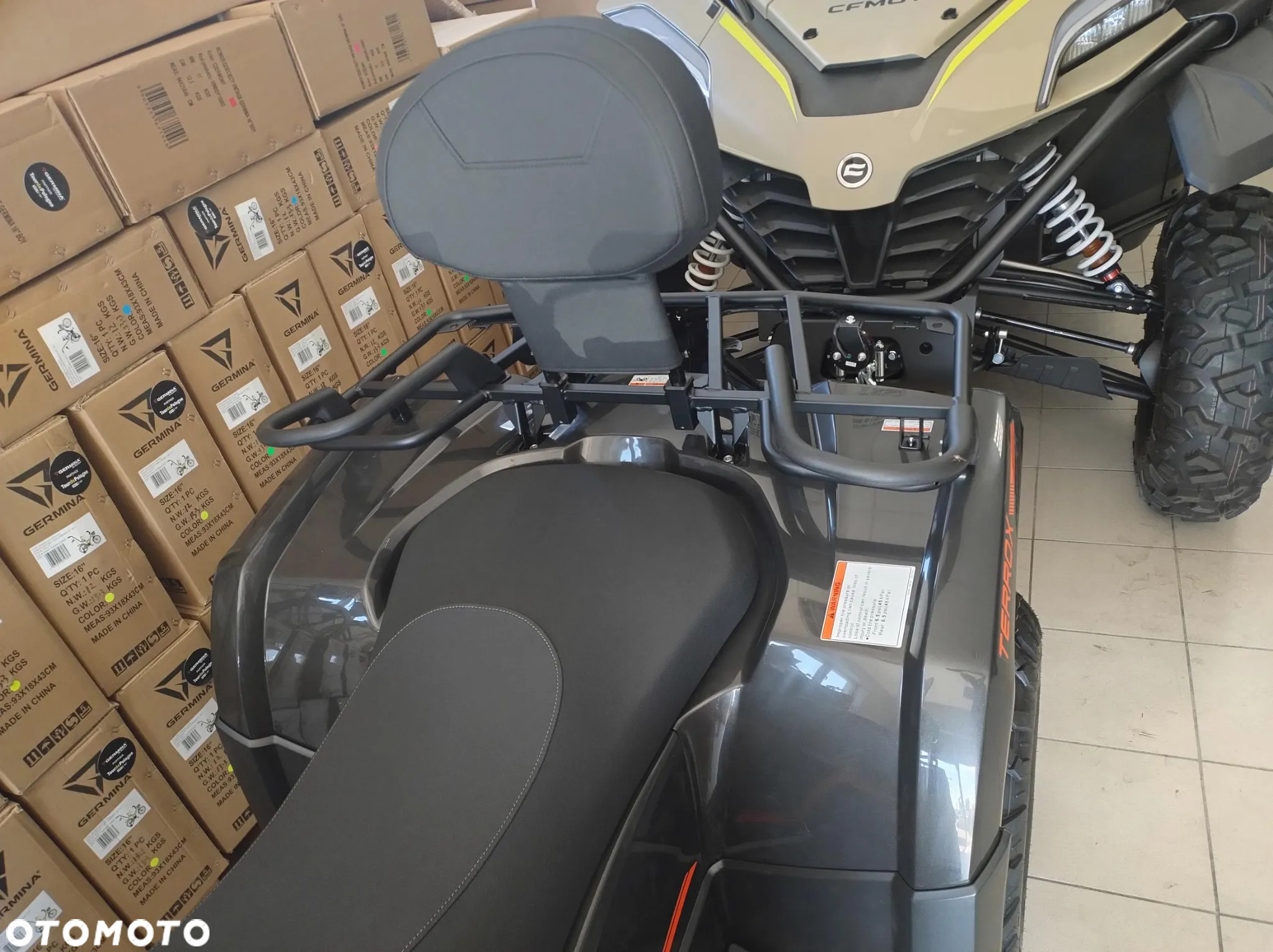 CFMoto CForce - 8