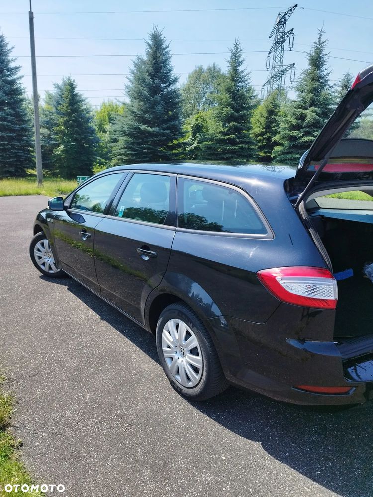 Ford Mondeo 2.0 TDCi Ambiente - 4