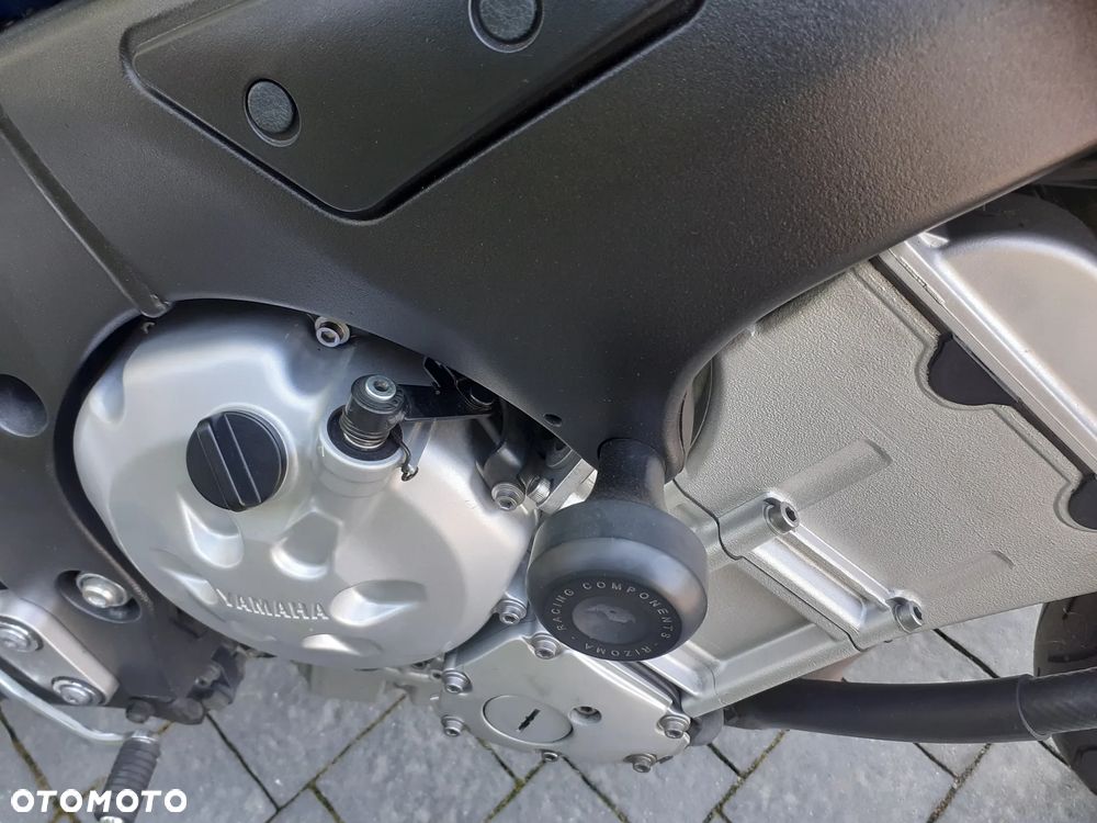 Yamaha FZ - 8