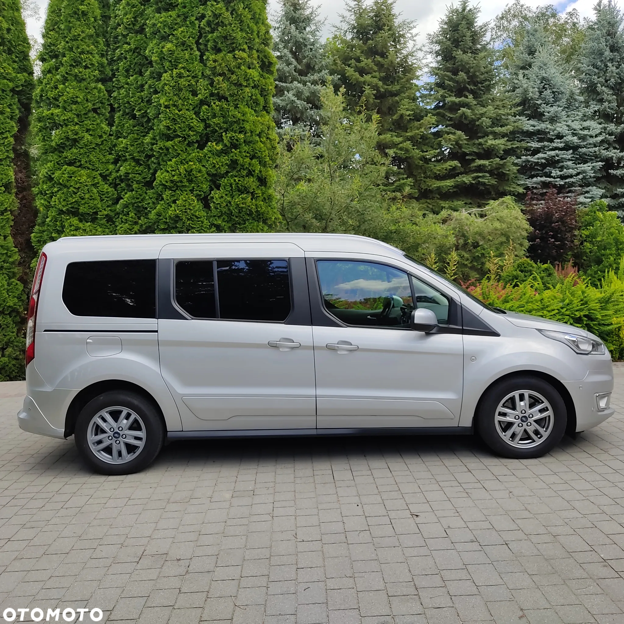Ford Tourneo Connect Grand - 2