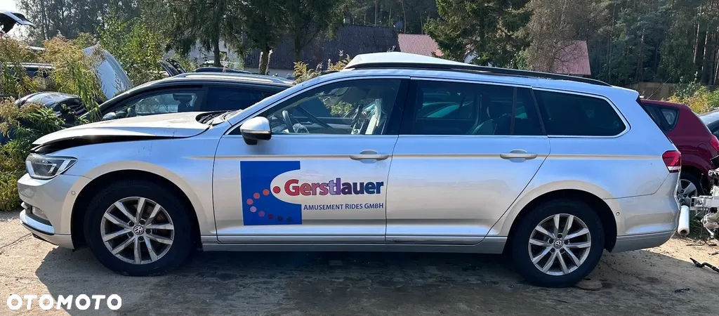 Volkswagen Passat - 2