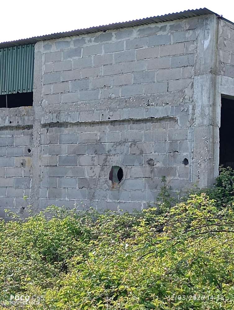TERRENO COM ARMAZÉM DEVOLUTO- POSSIBILIDADE DE CONSTRUÇÃO - Grande imagem: 4/9
