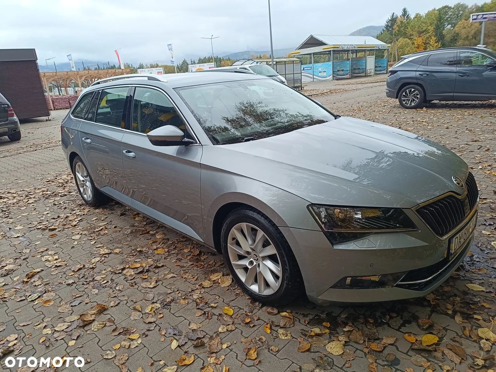 Skoda Superb 2.0 TDI Ambition DSG - 8