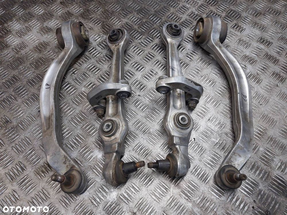 WAHACZE PRZÓD KOMPLET AUDI A4 B5 FL - 1