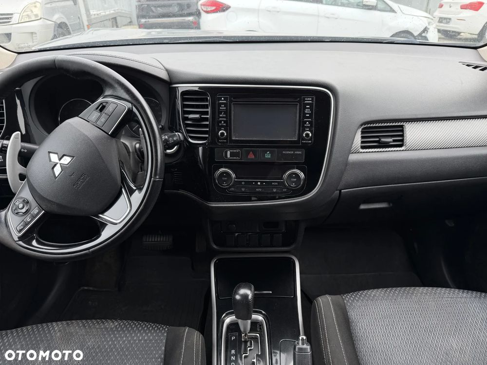 Mitsubishi Outlander 2.0 4WD CVT Diamant Edition+ - 18