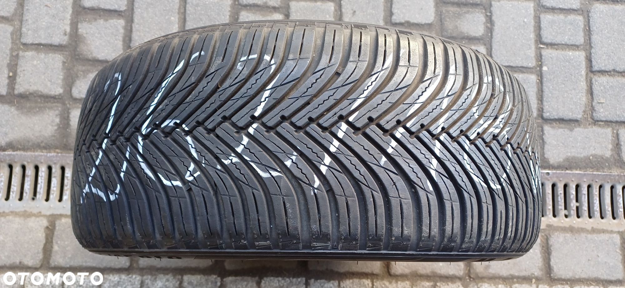 MAXXIS 225/45R18 95W , pojedyńcza opona wielosezonowa. - 1