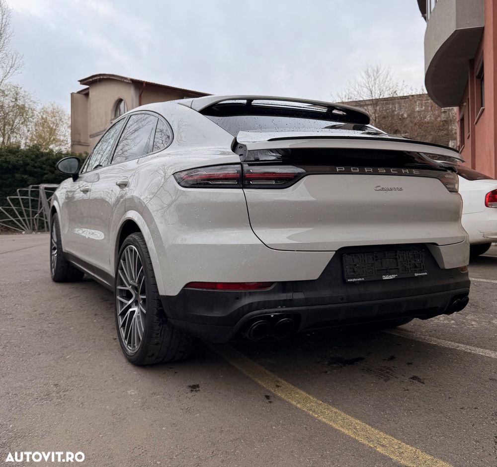 Porsche Cayenne Coupe - 3