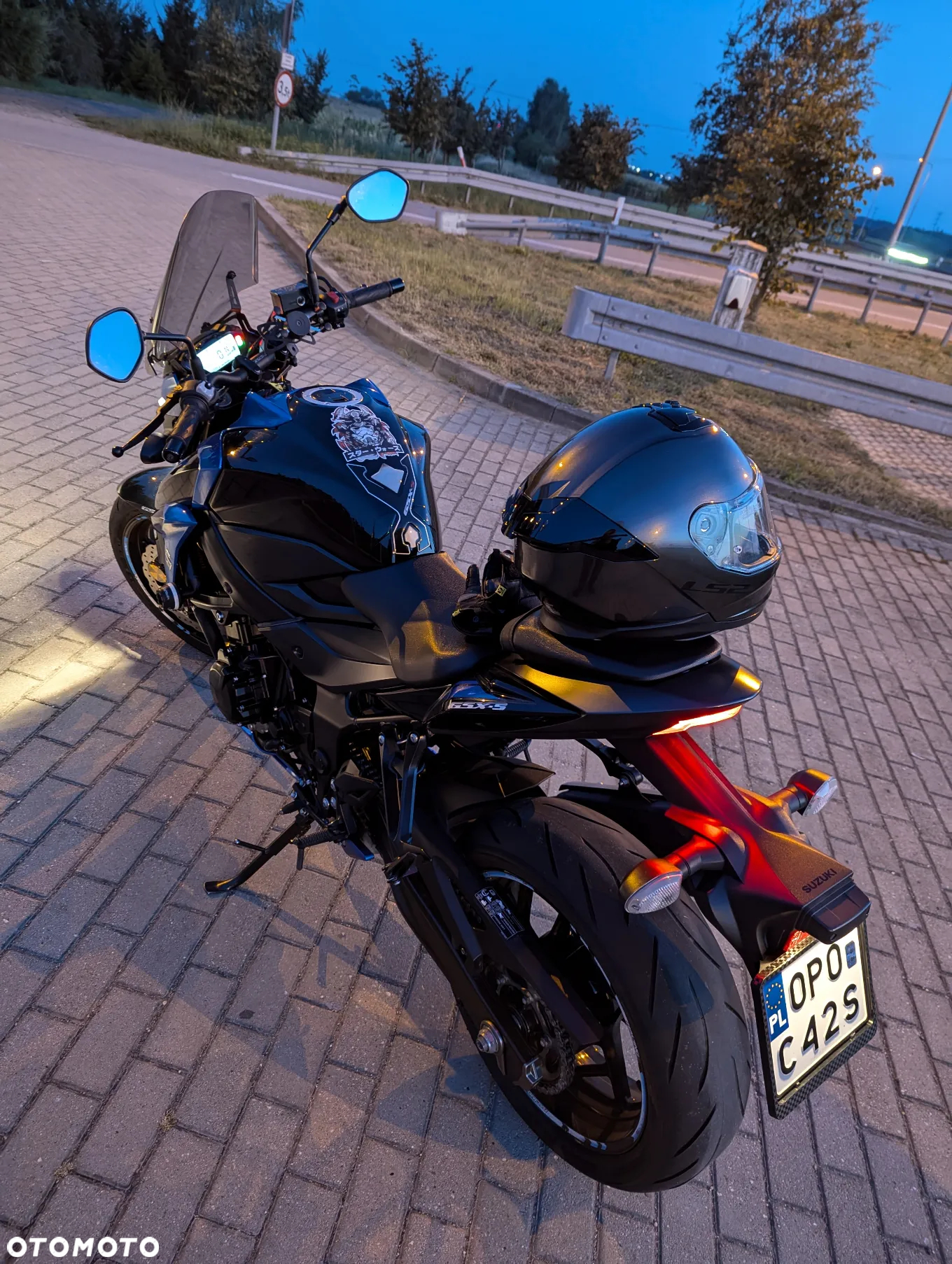 Suzuki GSX - 7