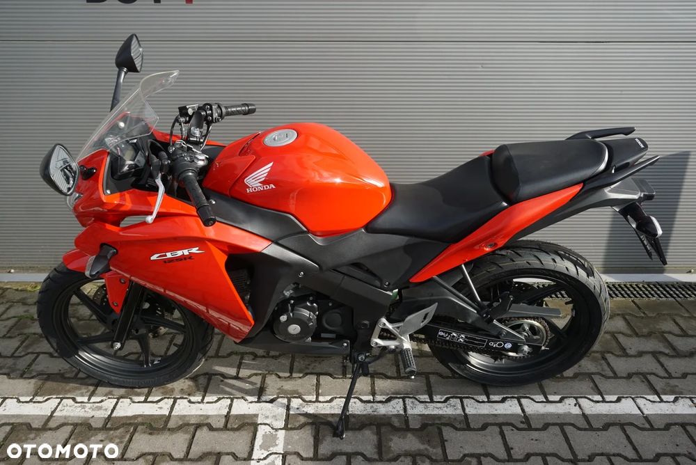 Honda CBR - 12