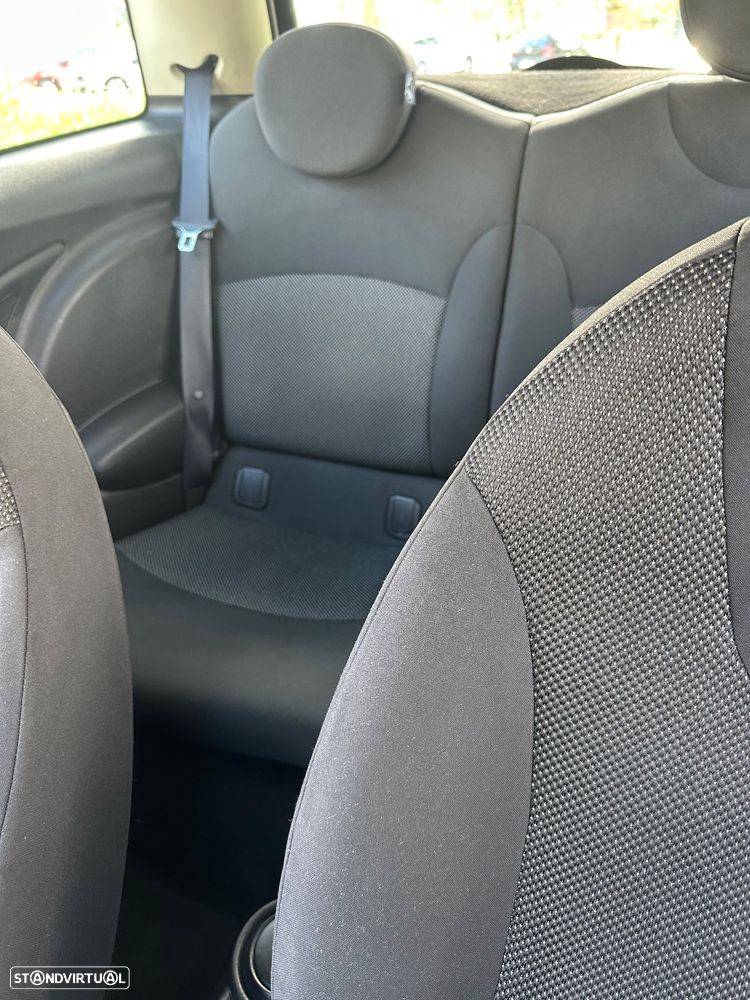 MINI 3 Portas One D - 8