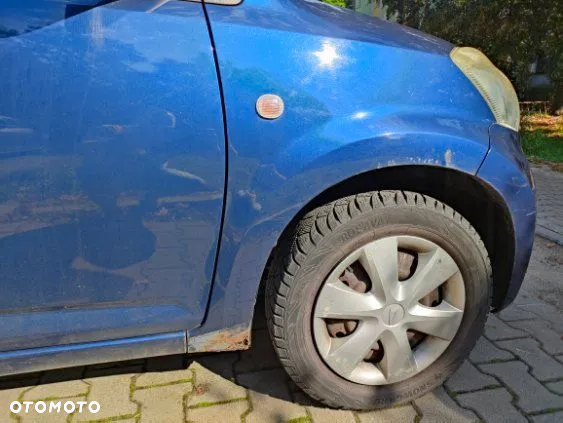 Daihatsu Sirion 1.3 - 6