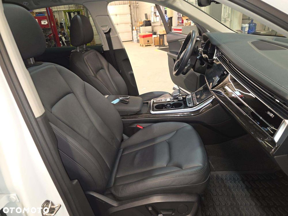 Audi Q7 ver-55-tfsi-quattro-tiptronic-s-line - 6
