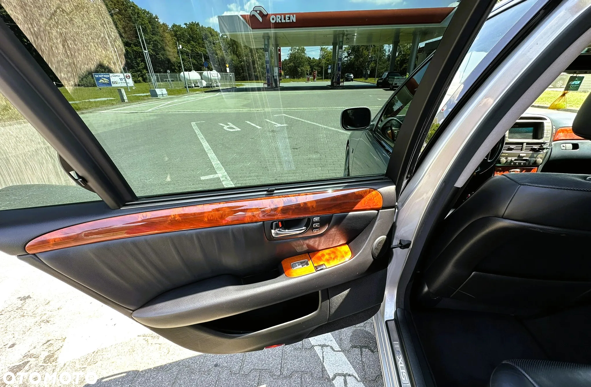 Lexus LS - 18