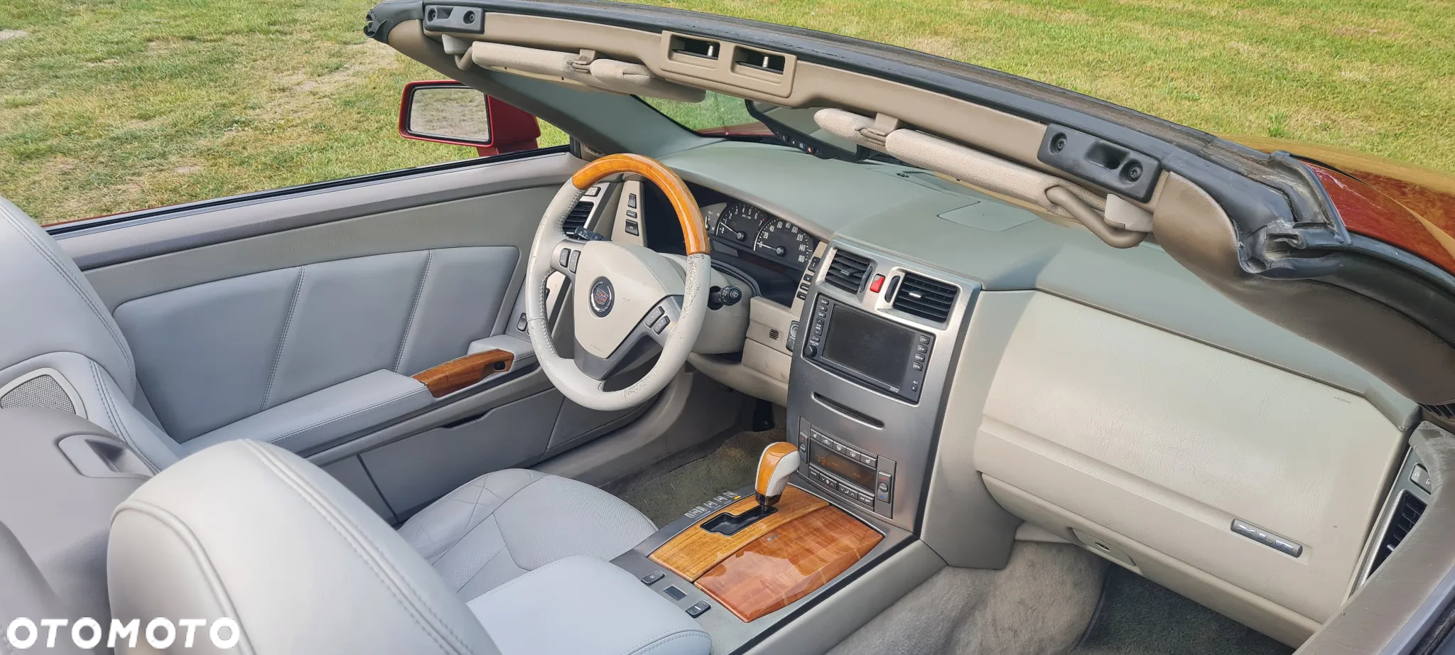 Cadillac XLR 4.6 V8 - 4
