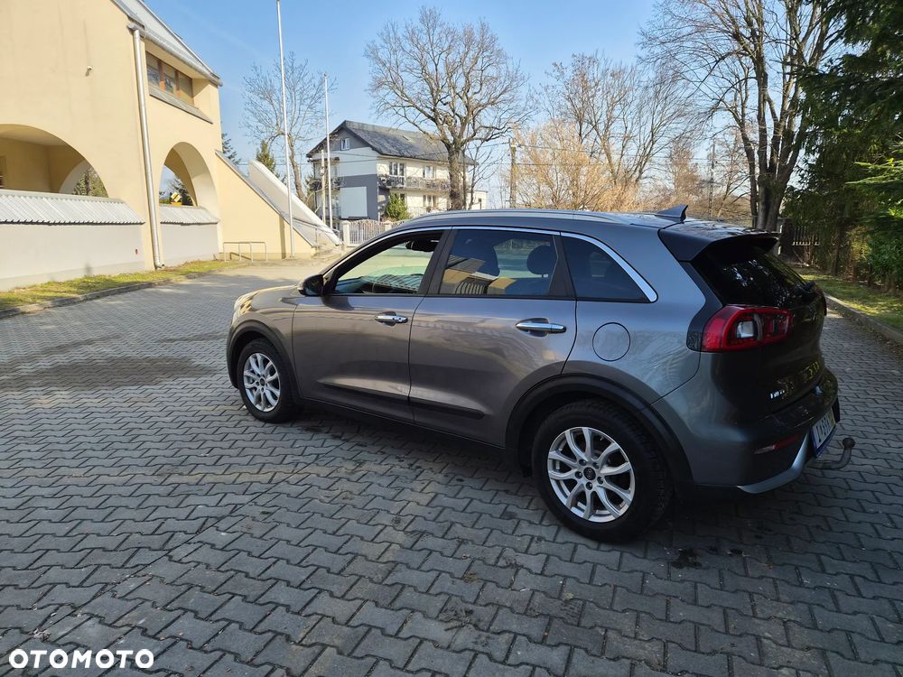 Kia Niro 1.6 GDI Hybrid Business Line - 8