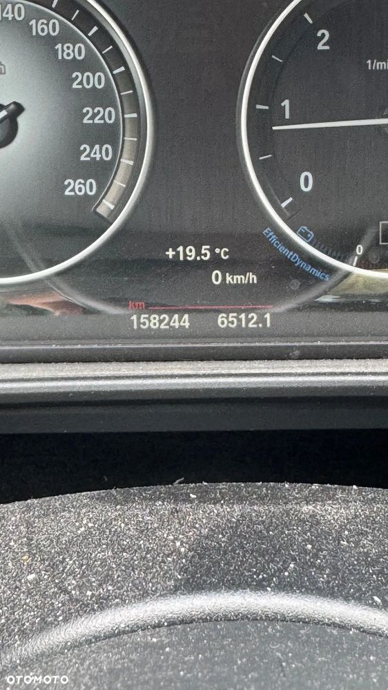 BMW Seria 5 520d xDrive Touring - 13