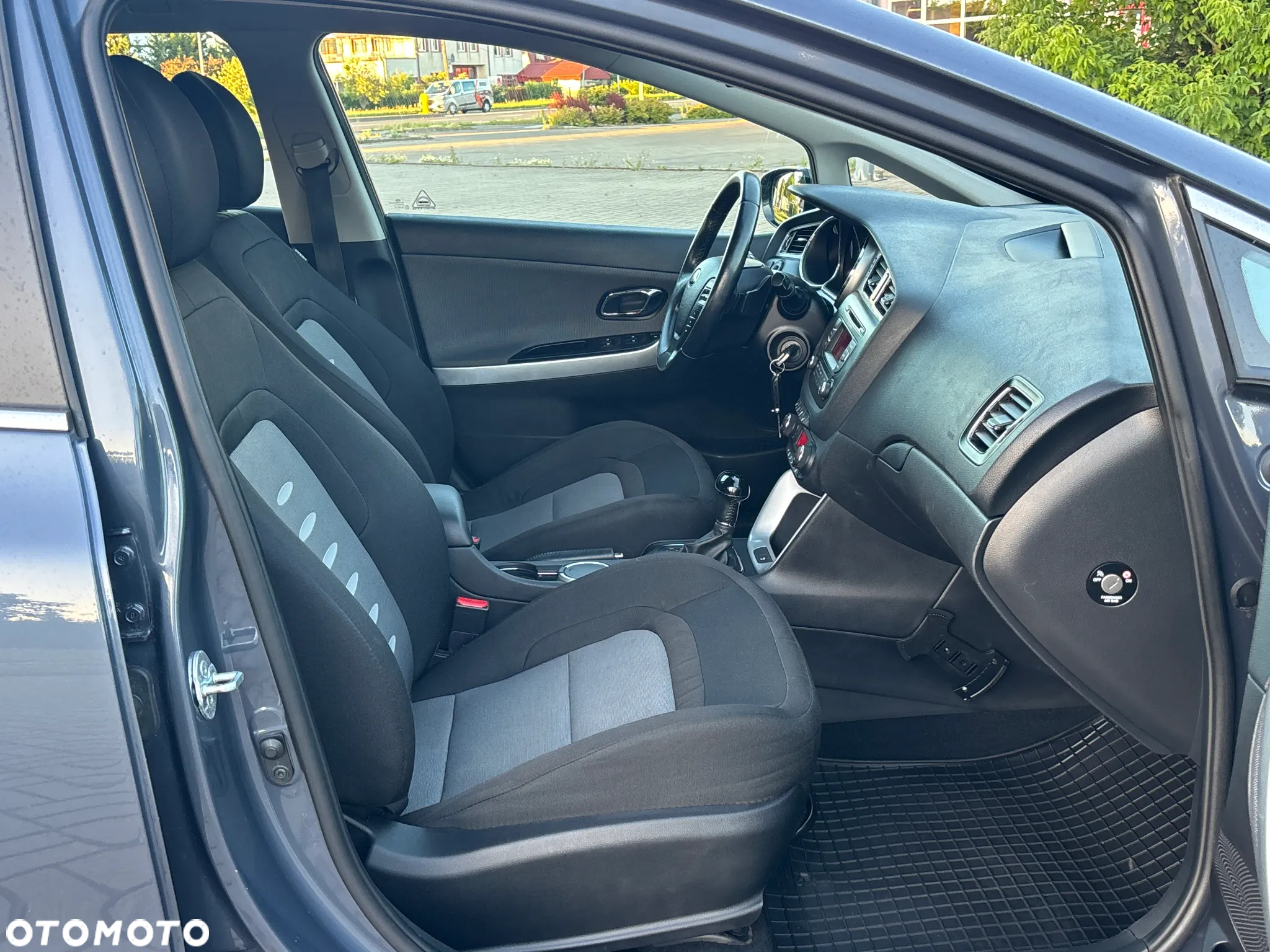 Kia Ceed 1.6 GDI DCT Platinum Edition - 31