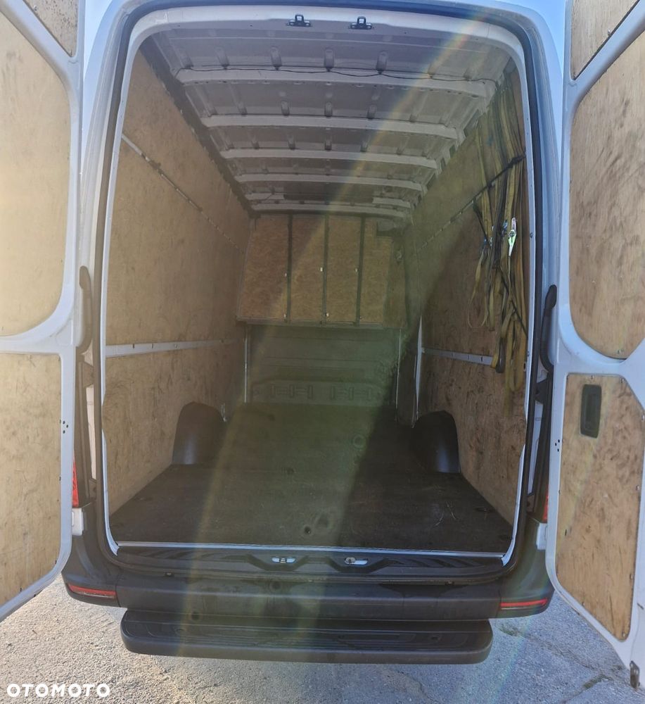 Mercedes-Benz Sprinter - 10