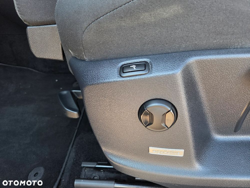 Volkswagen Touran 1.6 TDI BMT SCR Comfortline - 16