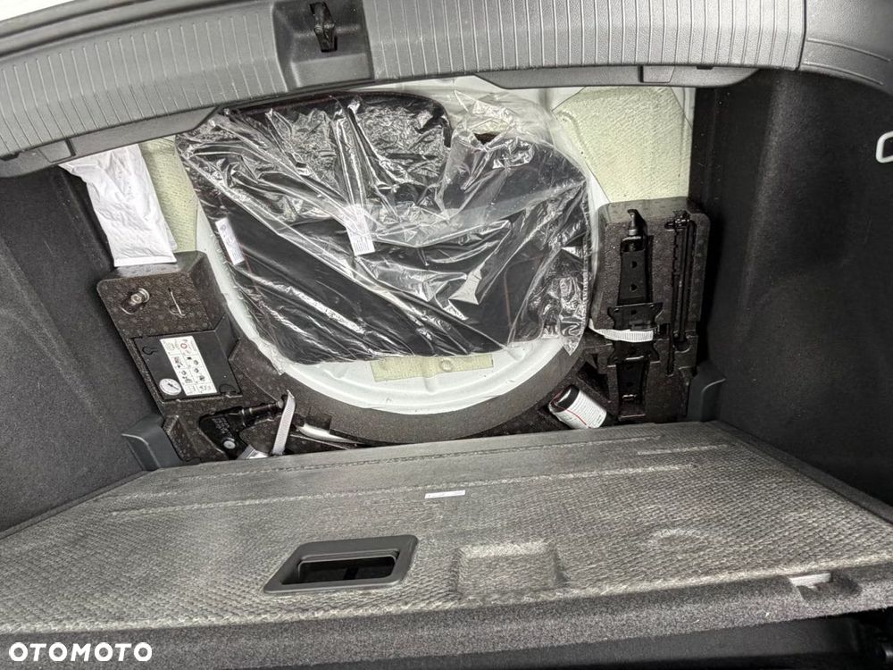 Volkswagen T-Roc 2.0 TDI SCR 4MOTION DSG Sport - 37