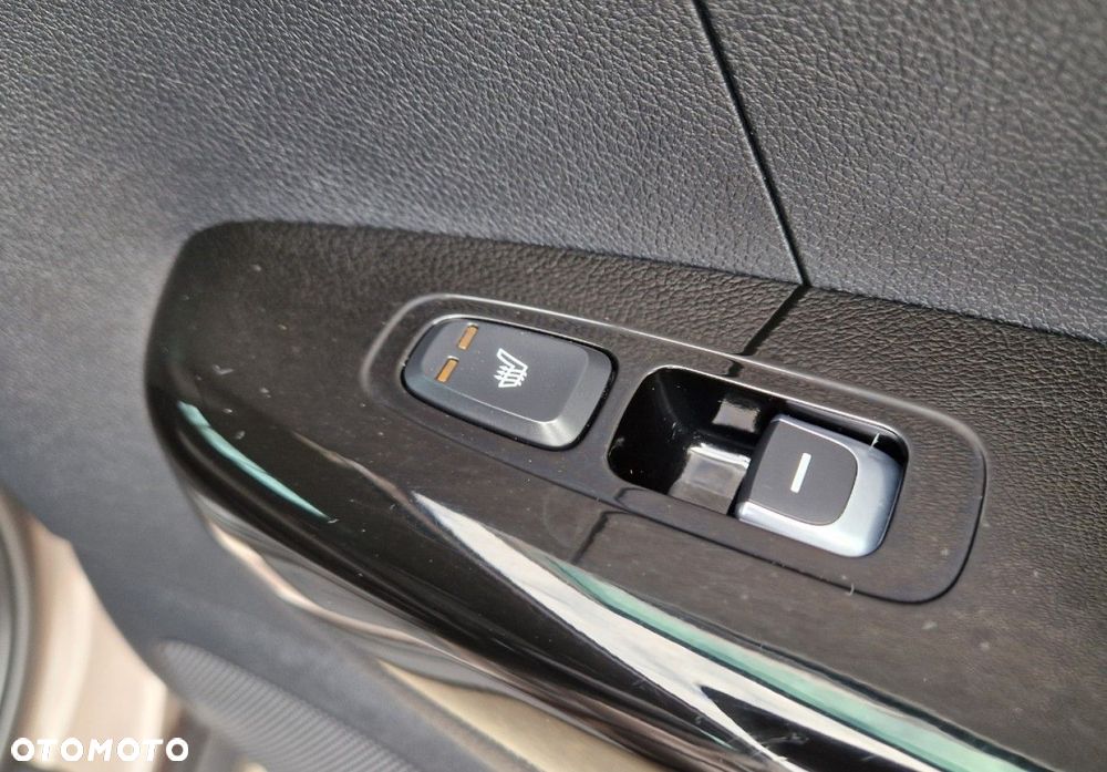 Kia Sportage 1.6 GDI 2WD DREAM-TEAM EDITION - 32