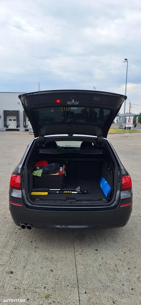 BMW Seria 5 520d Touring Aut. Luxury Line - 12
