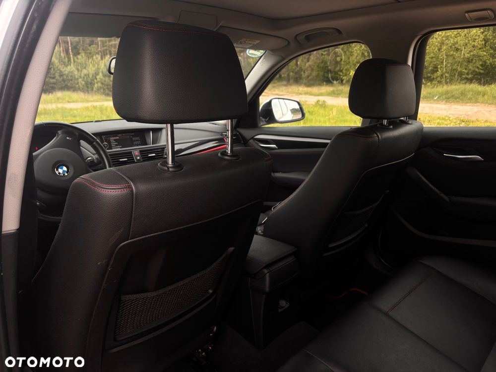 BMW X1 xDrive18d Sport Line - 16
