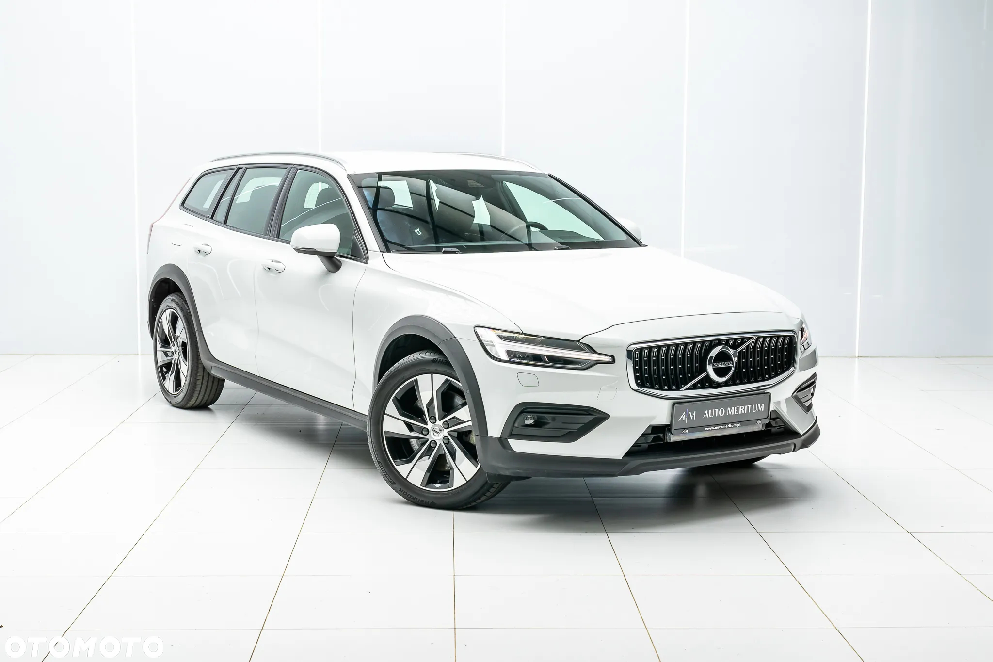 Volvo V60 Cross Country - 2