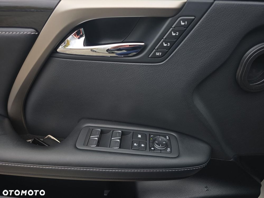 Lexus RX 450h F-Impression - 17