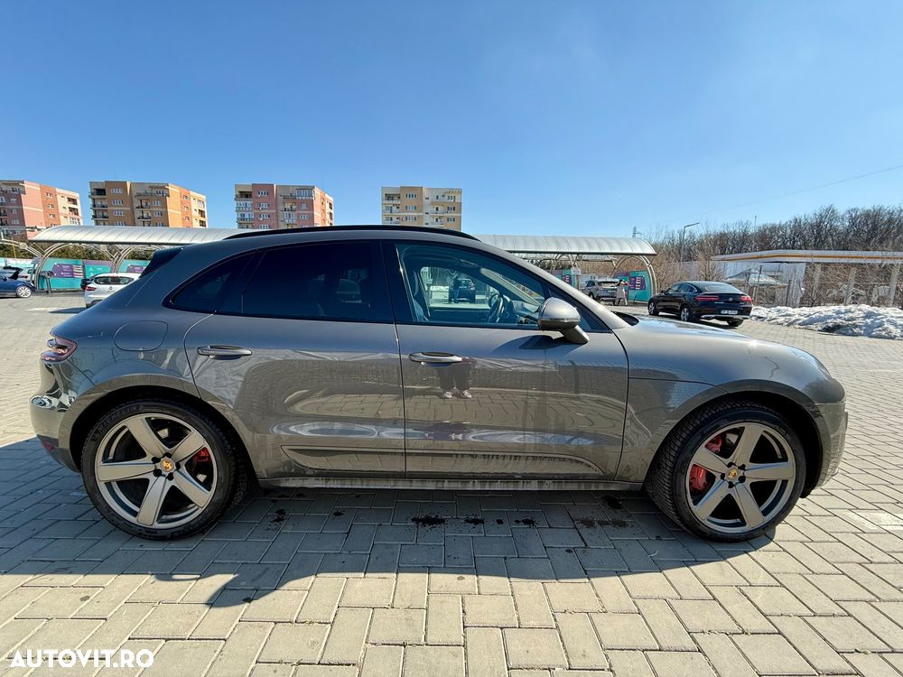 Porsche Macan - 3