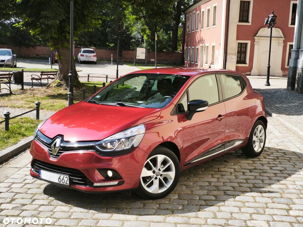 Renault Clio - 1