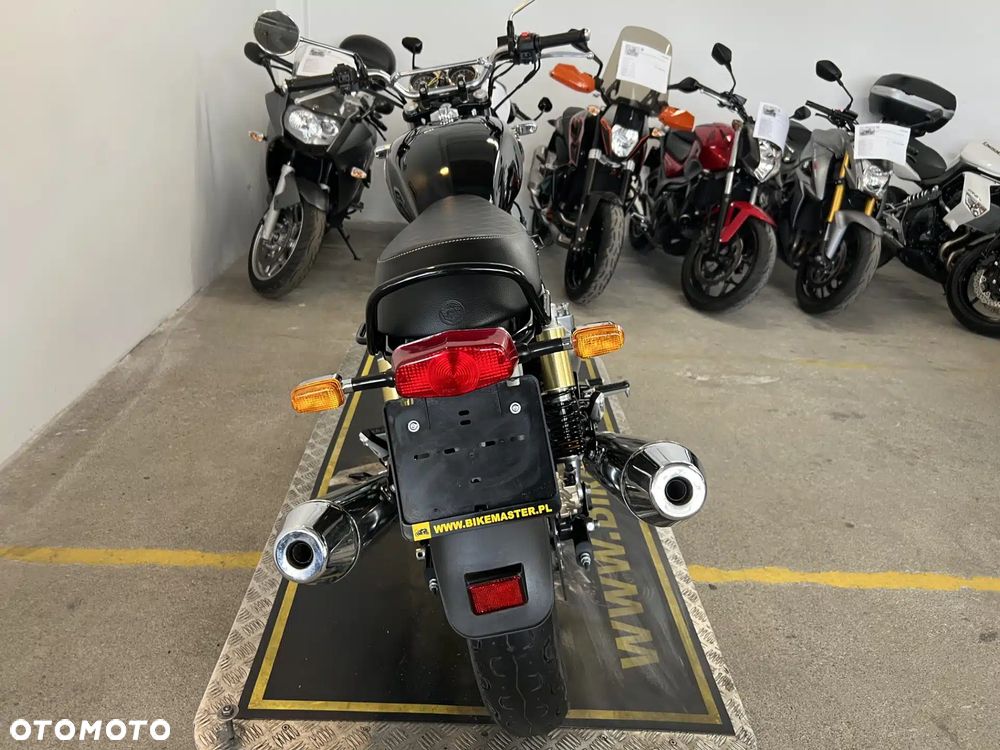 Royal Enfield Interceptor - 7